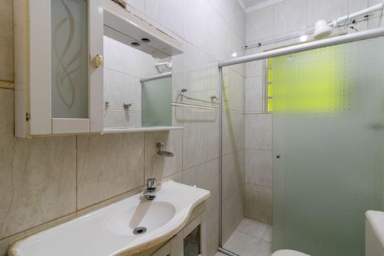 Banheiro de casa à venda com 3 quartos, 150m² em Jardim Alvorada, Guarulhos