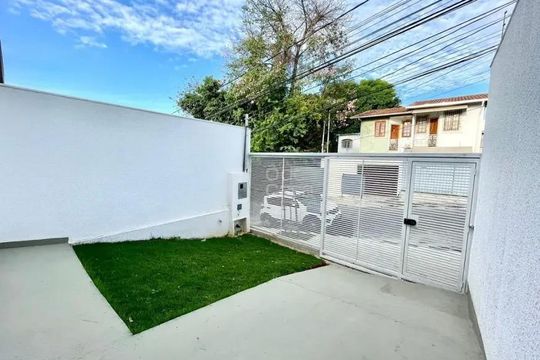 Casa para alugar com 3 quartos, 94m² em Santa Amelia, Belo Horizonte