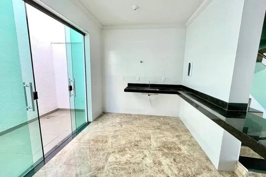Cozinha de casa para alugar com 3 quartos, 94m² em Santa Amelia, Belo Horizonte