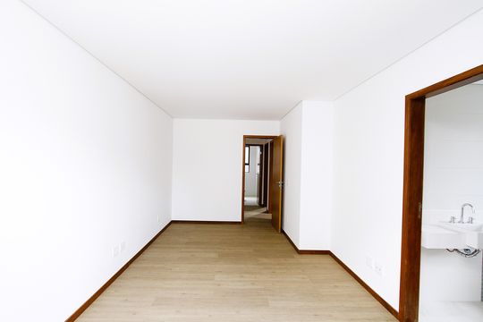 Quarto 1 - Suíte de apartamento à venda com 4 quartos, 135m² em Serra, Belo Horizonte