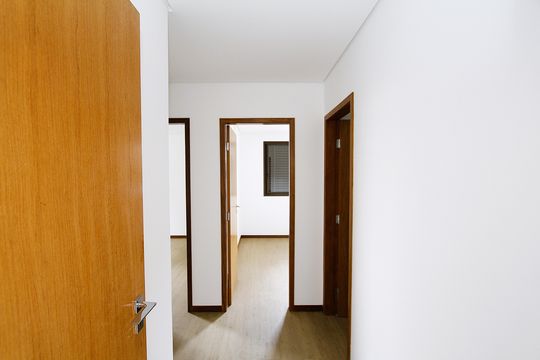 Corredor de apartamento à venda com 4 quartos, 135m² em Serra, Belo Horizonte