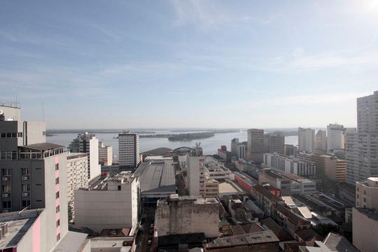 Área Comum - Piscina Vista de kitnet/studio para alugar com 1 quarto, 30m² em Centro Histórico, Porto Alegre
