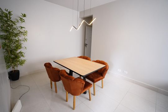 Apartamento à venda com 2 quartos, 56m² em Setor Bueno, Goiânia