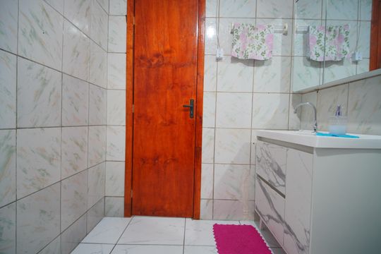 Banheiro de apartamento para alugar com 1 quarto, 80m² em Santos Dumont, São Leopoldo