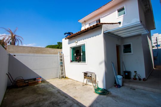 Quintal de casa à venda com 2 quartos, 114m² em Vila Humaita, Santo André