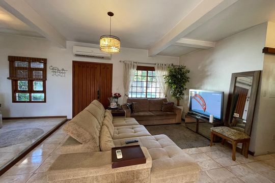 Casa à venda com 3 quartos, 235m² em Primavera, Novo Hamburgo