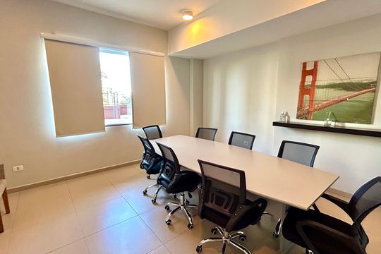 Sala de reunião  de kitnet/studio para alugar com 1 quarto, 38m² em Vila Augusta, Guarulhos