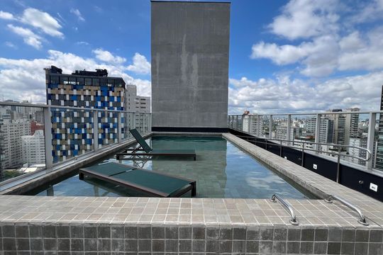 Piscina de kitnet/studio à venda com 1 quarto, 27m² em Pinheiros, São Paulo