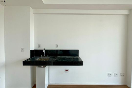 Cozinha de kitnet/studio à venda com 1 quarto, 27m² em Pinheiros, São Paulo
