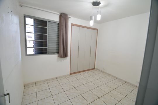 Quarto de apartamento à venda com 1 quarto, 70m² em Nova Campinas, Campinas