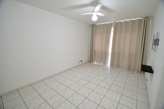 Sala de apartamento à venda com 1 quarto, 70m² em Nova Campinas, Campinas