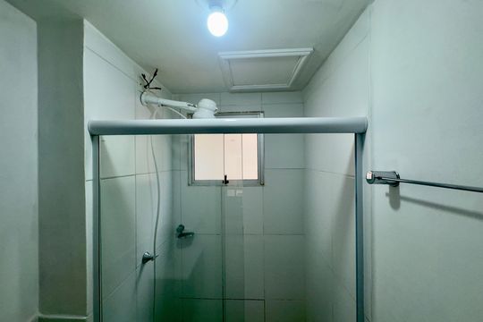 Banheiro de apartamento para alugar com 2 quartos, 44m² em Água Chata, Guarulhos