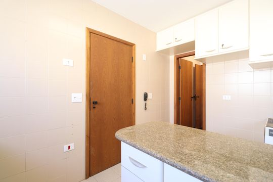 Cozinha de apartamento para alugar com 3 quartos, 237m² em Pompeia, São Paulo