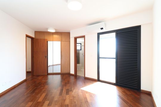 Suíte de apartamento para alugar com 3 quartos, 237m² em Pompeia, São Paulo