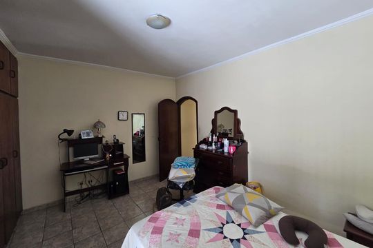 Suíte 01 de casa para alugar com 4 quartos, 350m² em Vila das Bandeiras, Guarulhos