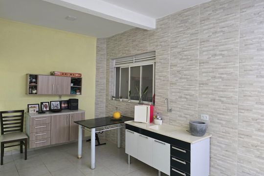 Fundos  de casa para alugar com 4 quartos, 350m² em Vila das Bandeiras, Guarulhos