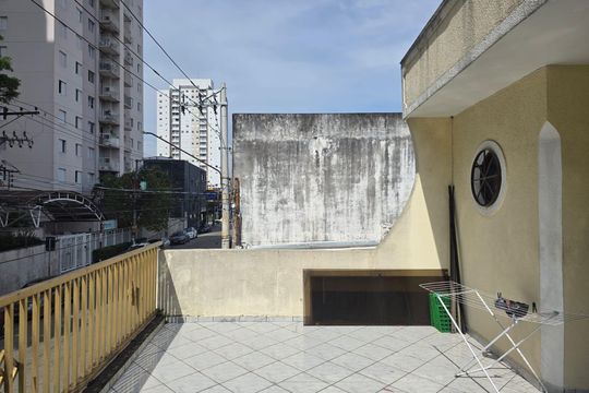 Suíte 01 Varanda  de casa para alugar com 4 quartos, 350m² em Vila das Bandeiras, Guarulhos