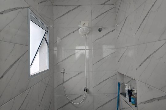 Banheiro da Suíte 3 de casa para alugar com 4 quartos, 350m² em Vila das Bandeiras, Guarulhos
