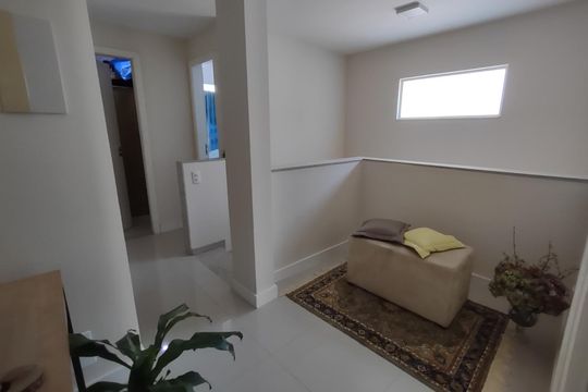 Corredor de casa à venda com 4 quartos, 140m² em Vargem Grande, Rio de Janeiro