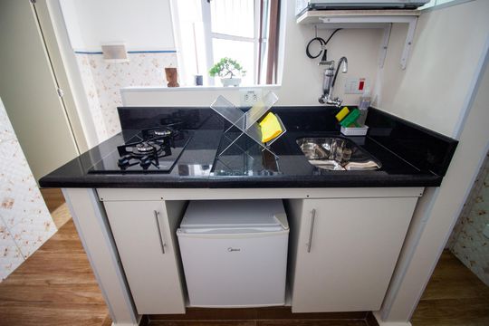 Cozinha de casa para alugar com 1 quarto, 24m² em Jardim Santa Rosália, Sorocaba