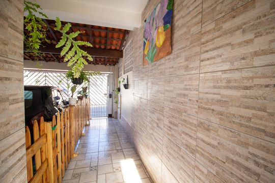 Corredor de casa para alugar com 1 quarto, 24m² em Jardim Santa Rosália, Sorocaba
