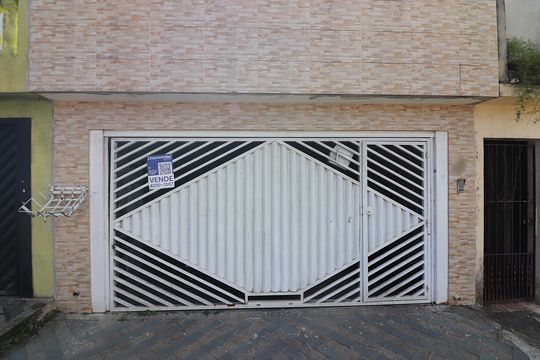 Fachada de casa à venda com 2 quartos, 220m² em Jardim Irene, São Bernardo do Campo