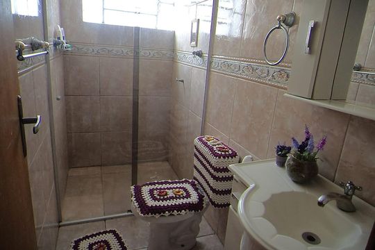 Banheiro de apartamento à venda com 2 quartos, 58m² em Dic IV (Conjunto Habitacional Lech Walesa), Campinas