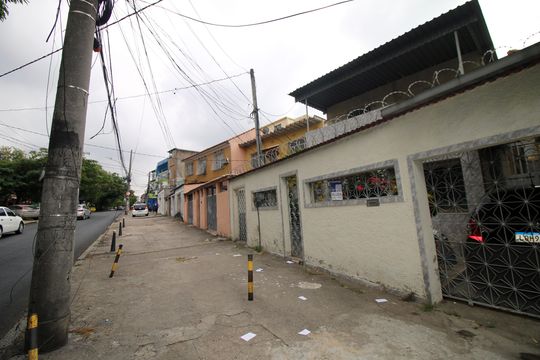 Fachada da casa de casa para alugar com 3 quartos, 145m² em Vila da Penha, Rio de Janeiro