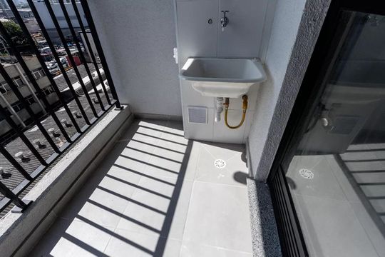 Varanda de apartamento à venda com 2 quartos, 38m² em Lapa de Baixo, São Paulo
