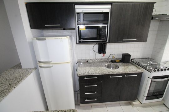 Cozinha de apartamento para alugar com 1 quarto, 52m² em Parque Residencial Aquarius, São José dos Campos