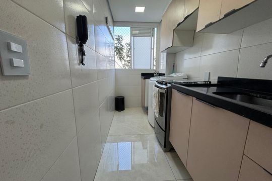 Cozinha de apartamento à venda com 2 quartos, 47m² em Jardim do Lago, Osasco