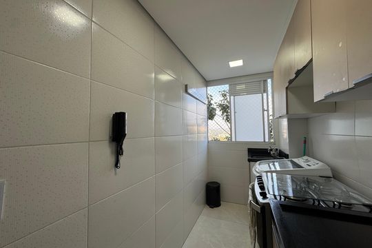 Cozinha de apartamento à venda com 2 quartos, 47m² em Jardim do Lago, Osasco