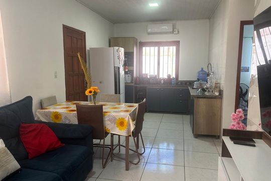 Sala de casa à venda com 2 quartos, 100m² em São Miguel, São Leopoldo