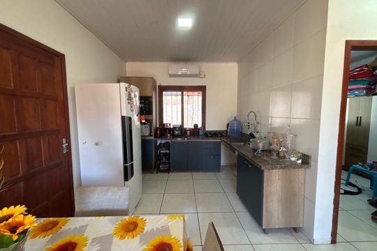 Cozinha de casa à venda com 2 quartos, 100m² em São Miguel, São Leopoldo