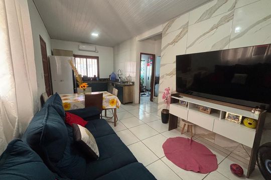 Sala de casa à venda com 2 quartos, 100m² em São Miguel, São Leopoldo
