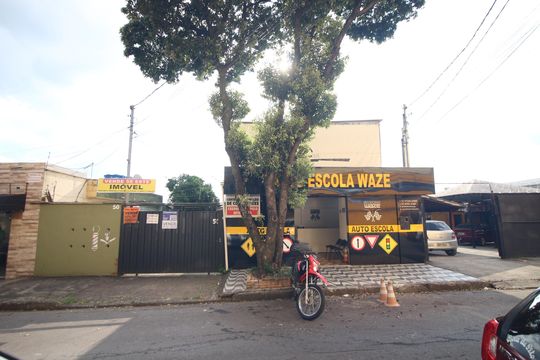 Fachada de casa à venda com 4 quartos, 525m² em Glória, Belo Horizonte