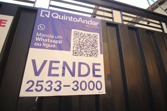 Plaquinha Instalada 22/04/2026 AAIU-87 de casa à venda com 4 quartos, 525m² em Glória, Belo Horizonte
