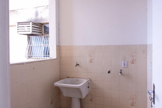Área de Serviço de apartamento para alugar com 2 quartos, 65m² em Brasilândia, São Gonçalo