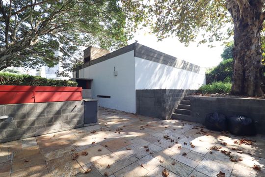Garagem de casa à venda com 3 quartos, 235m² em Jardim das Bandeiras, São Paulo