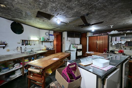 Garagem de casa para alugar com 4 quartos, 374m² em Vila Sonia, São Paulo