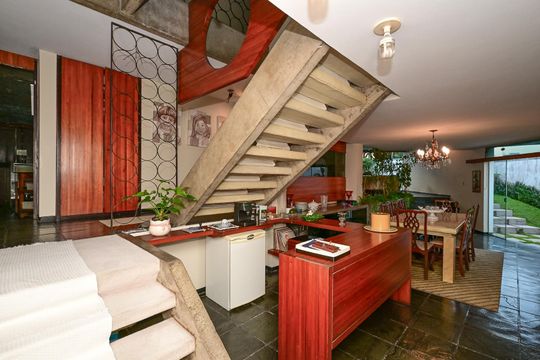Sala de casa para alugar com 4 quartos, 374m² em Vila Sonia, São Paulo
