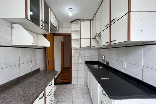 Cozinha de apartamento para alugar com 3 quartos, 136m² em Liberdade, Belo Horizonte