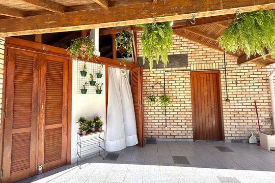 Varanda de kitnet/studio para alugar com 1 quarto, 50m² em Santa Monica, Florianópolis