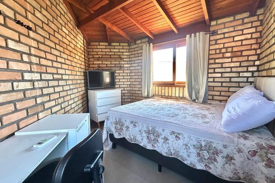 Quarto de kitnet/studio para alugar com 1 quarto, 50m² em Santa Monica, Florianópolis