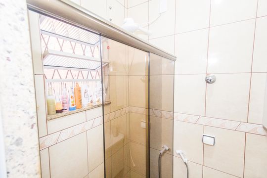 Banheiro da Suíte de casa à venda com 2 quartos, 180m² em Vila Valqueire, Rio de Janeiro