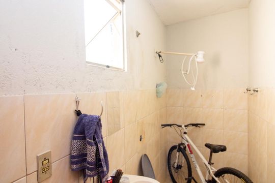 Banheiro da Suíte de casa à venda com 3 quartos, 95m² em Tres Barras, Contagem