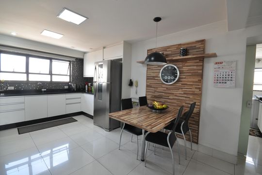 Cozinha de apartamento à venda com 4 quartos, 230m² em Vila Maria Alta, São Paulo