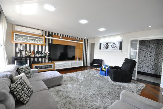 Apartamento à venda com 4 quartos, 230m² em Vila Maria Alta, São Paulo