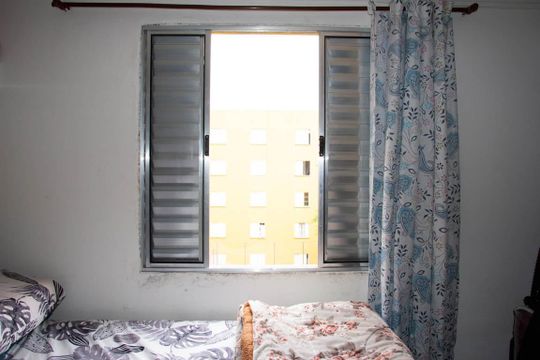QUARTO 1 de apartamento para alugar com 2 quartos, 49m² em Jardim Santo Andre, São Paulo