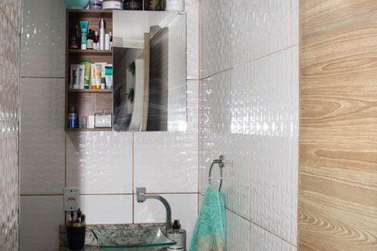 BANHEIRO de apartamento para alugar com 2 quartos, 49m² em Jardim Santo Andre, São Paulo